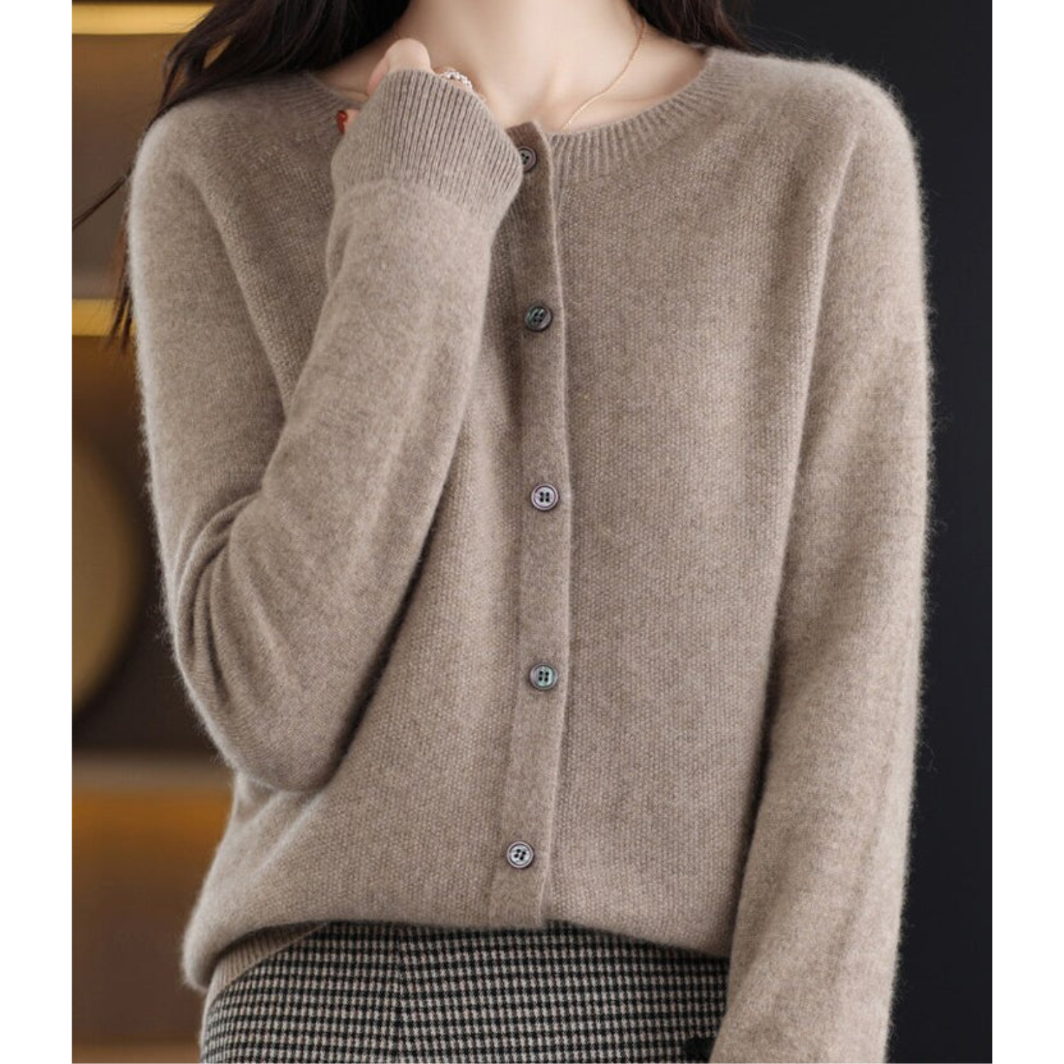 Women's Elegant Round Neck Cardigan Sweater | Elegant & Cozy