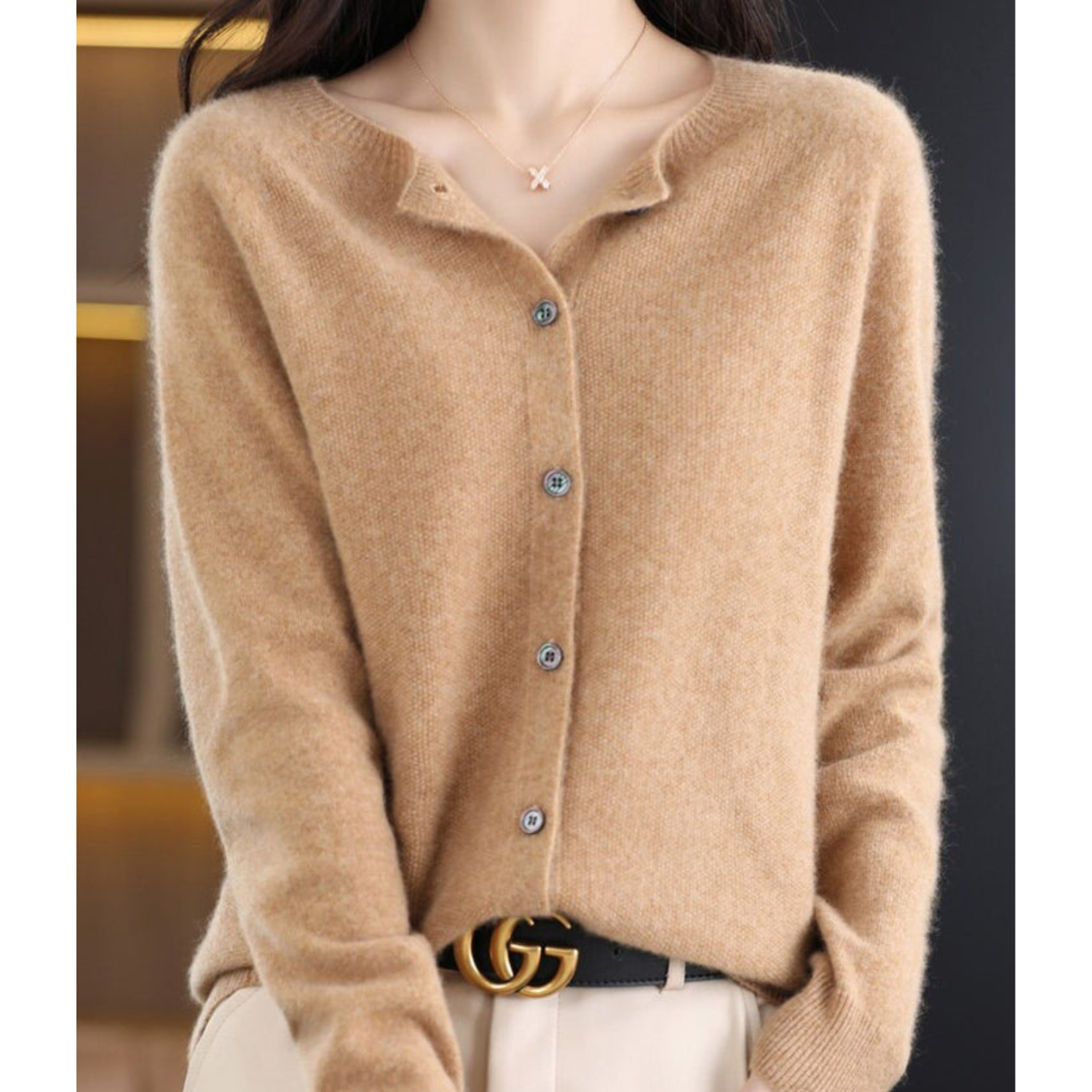 Women's Elegant Round Neck Cardigan Sweater | Elegant & Cozy